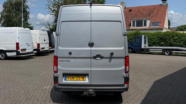 Volkswagen CRAFTER 2.0 TDI 75KW 102PK L3H3 EURO 6 AIRCO/ NAVIGATIE/ CAMERA/ CRUISE CONTROL/ 100% DEALERONDERHOUDEN