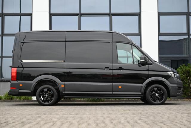 Volkswagen CRAFTER 35 2.0 TDI L3H3 Black Edition 177PK ¤ 395 P.M.