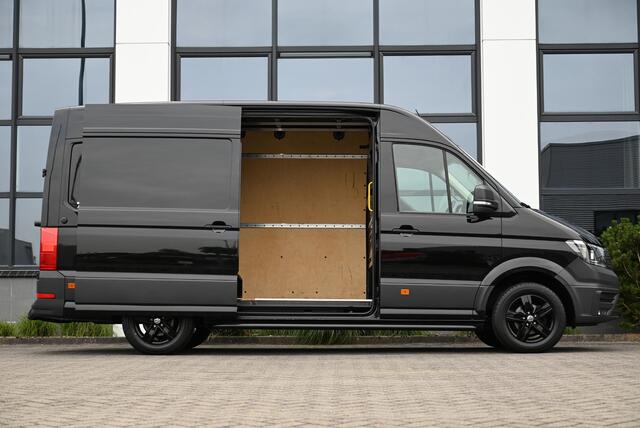 Volkswagen CRAFTER 35 2.0 TDI L3H3 Black Edition 177PK ¤ 395 P.M.