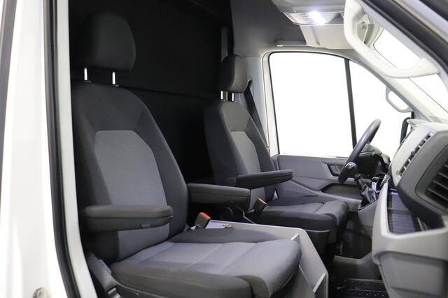 Volkswagen CRAFTER 35 2.0 TDI 140PK L3H3 EURO 6 - Airco - Navi - Cruise - ¤ 16.900,- Excl.