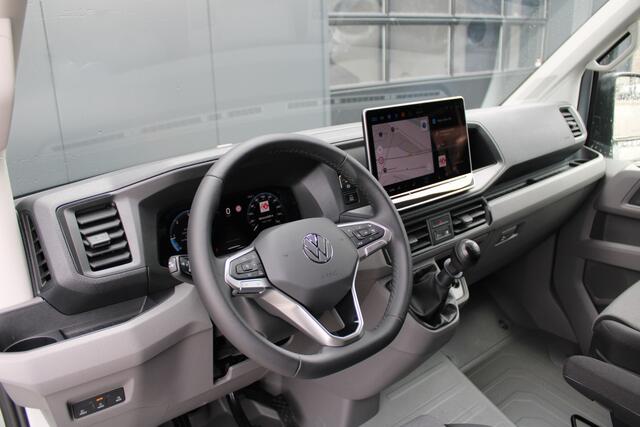 Volkswagen CRAFTER 35 2.0 TDI L4H3 Highline 177pk - Navi - Geveerde Stoelen - Adaptive Cruise - Blind Spot - Camera - Trekhaak - LM velgen - Rijklaar