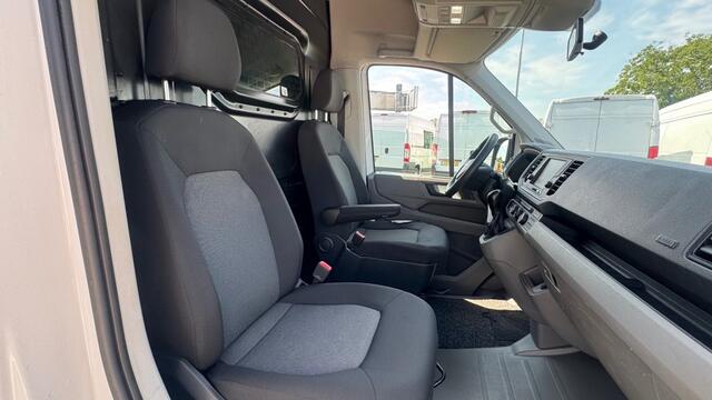 Volkswagen CRAFTER 2.0 TDI 103KW 140PK L3H3 AUTOMAAT EURO 6 AIRCO/ NAVIGATIE/ TREKHAAK/ CRUISE CONTROL/ 100% DEALERONDERHOUDEN