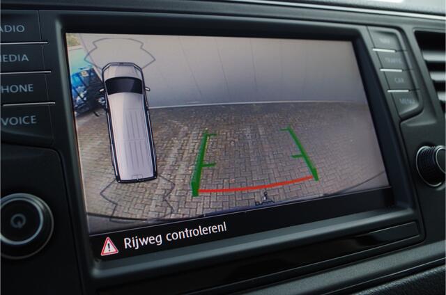 Volkswagen CRAFTER 30 2.0 TDI L3H2 Highline > 177pk/Dubbele schuifdeur/automaat/camera/comfort stoel...