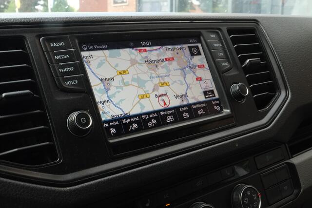 Volkswagen CRAFTER 35 2.0 TDI 177pk L3H3 Navigatie, Achteruitrijcamera, Trekhaak, 18 inch, 270° deuren