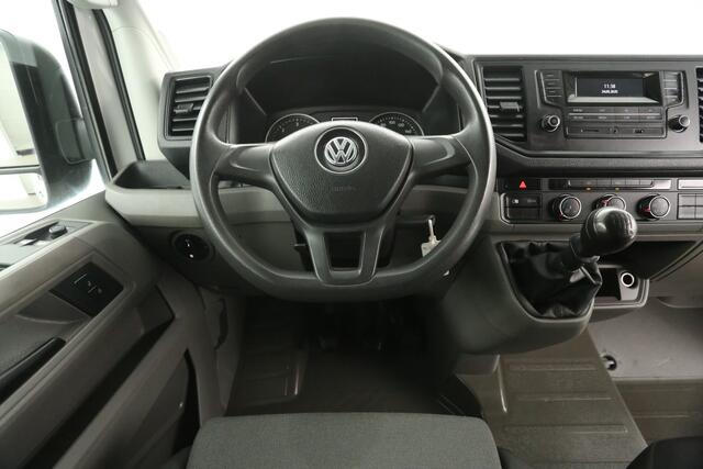 Volkswagen CRAFTER 35 2.0 TDI L3H3 177PK 3500KG Trekgew. Trekhaak Airco Cruise 3 Persoons Elektrpakket