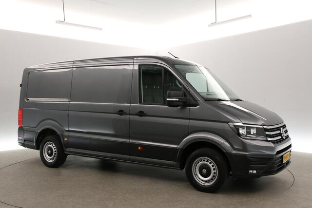 Volkswagen CRAFTER 35 2.0 TDI L3H2 141PK 3000KG Trekgew. Trekhaak Camera Cruise Carplay Airco Navigatie PDC 3 Persoons
