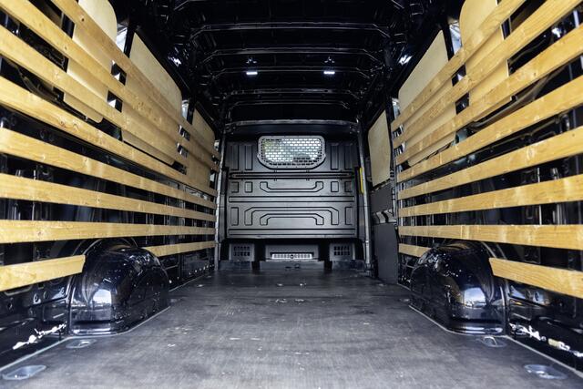 Volkswagen CRAFTER 35 TDI L5H3 | Automaat | 177 PK | Camera | CarPlay | Navi | Airco | Cruise | PDC | Euro 6