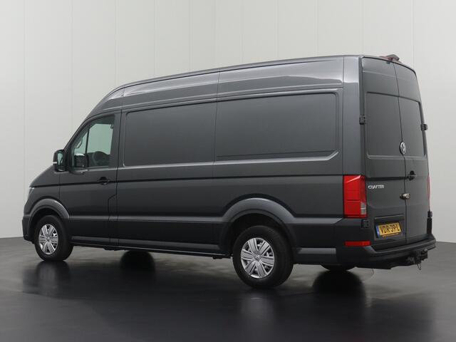 Volkswagen CRAFTER 2.0TDI 140PK DSG Automaat L3H3 | Trekhaak | Navigatie | Camera | 3-Persoons | Betimmering