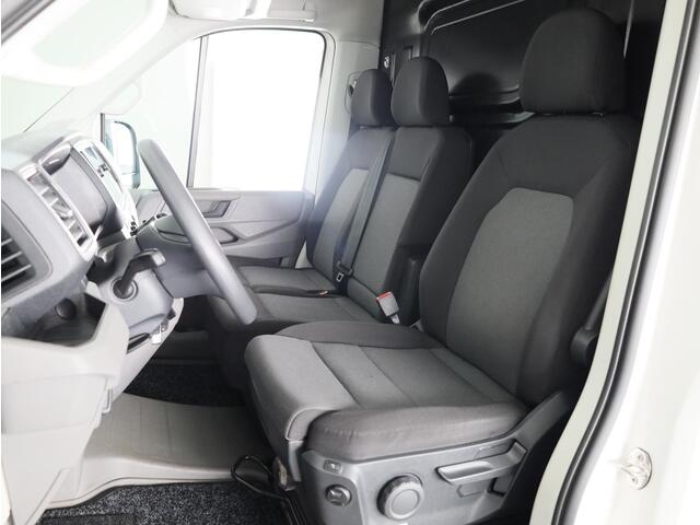 Volkswagen CRAFTER 35 2.0 TDI L3H3 Highline EURO 6 NAVIGATIE | CAMERA | OPSTAPPLANK | SIDEBARS