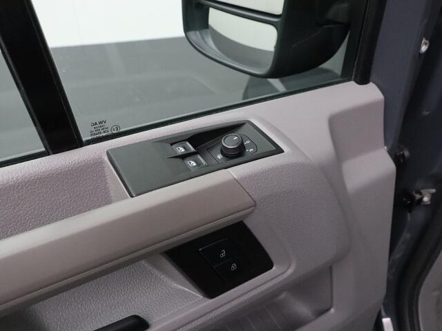 Volkswagen CRAFTER 2.0TDI 140PK L3H2 Highline | Navigatie | Cruise | Betimmering | Airco