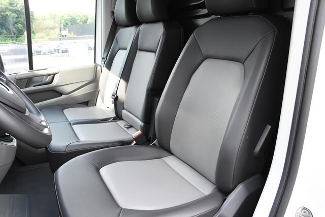 Volkswagen CRAFTER 35 2.0 TDI L4H3 Automaat *Leer*Navigatie*Trekhaak*