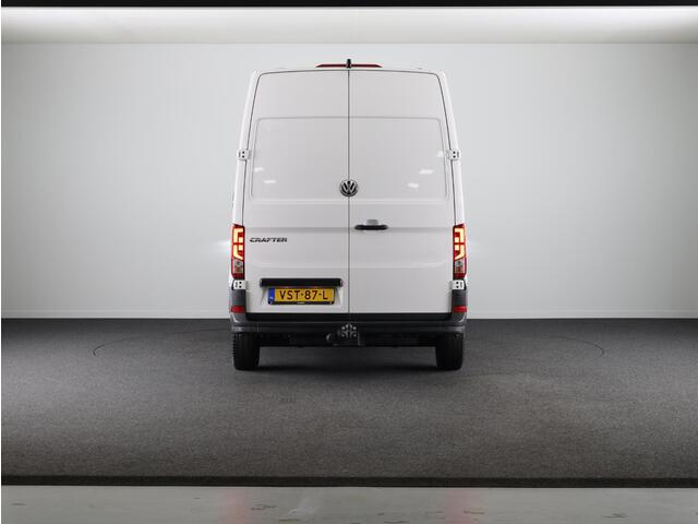 Volkswagen CRAFTER 35 2.0 TDI L3H3 Highline EURO6 140PK TREKHAAK | NAVI | CAMERA | ALARM