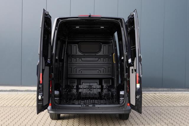 Volkswagen CRAFTER Bedrijfswagens 2.0 TDI EU6 140PK DSG Trendline L3H3 GVW 3.5T Volkswagen Crafter 2.0 TDI EU6 140PK DSG Trendline L3H3 GVW 3.5T WB 3640 MM | Trekhaak | Camera | Clima | DAB