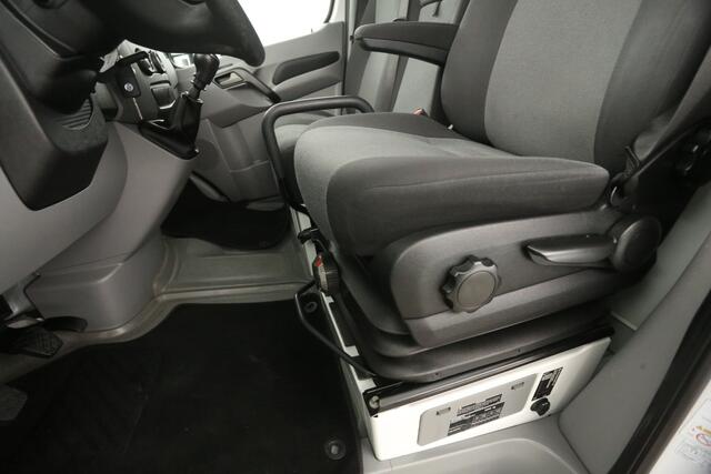 Volkswagen CRAFTER 2.0 TDI L2H2 | NACHTKOELING! | 140PK Koelwagen Airco Cruise Koelauto PDC 3 Persoons Elektrpakket