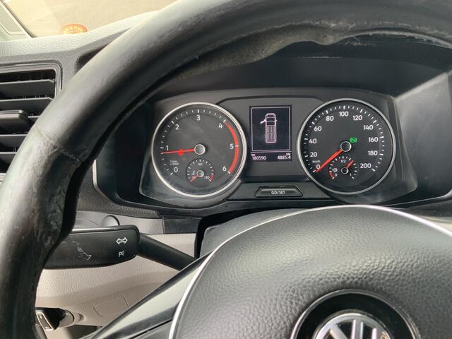 Volkswagen CRAFTER 35 2.0 TDI L3H3 Automaat Cruise Camera leer 3 Zits Camera Trekhaak 3000 kg Navi Alu Velg Dub Schuifdeur Euro 6