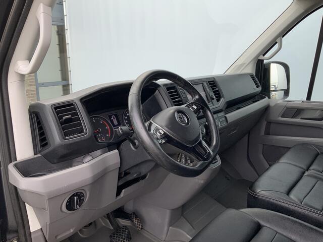 Volkswagen CRAFTER 35 2.0 TDI L3H3 Automaat Cruise Camera leer 3 Zits Camera Trekhaak 3000 kg Navi Alu Velg Dub Schuifdeur Euro 6