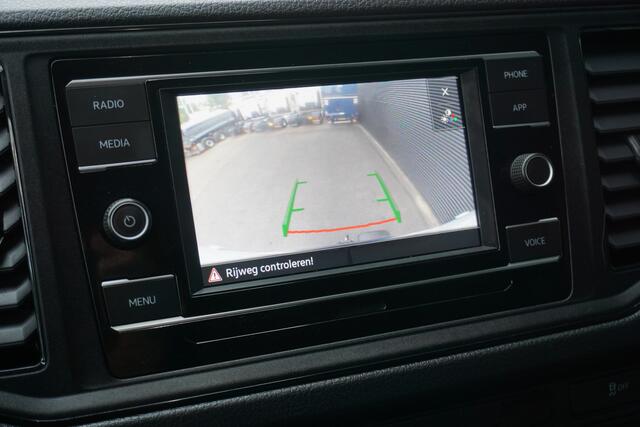 Volkswagen CRAFTER 35 2.0 TDI L3H3 140PK | Trekhaak | Camera | App- Connect | Cruise-Control