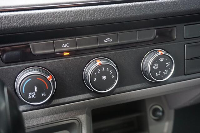 Volkswagen CRAFTER 35 2.0 TDI L3H3 140PK | Trekhaak | Camera | App- Connect | Cruise-Control