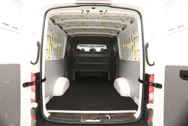 Volkswagen CRAFTER 35 2.0 TDI L3H2 140PK | Dubbele Cabine | 6 Persoons | Airco Cruise Parkeersensoren Trekhaak