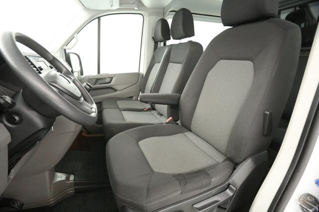 Volkswagen CRAFTER 35 2.0 TDI L3H2 140PK | Dubbele Cabine | 6 Persoons | Airco Cruise Parkeersensoren Trekhaak