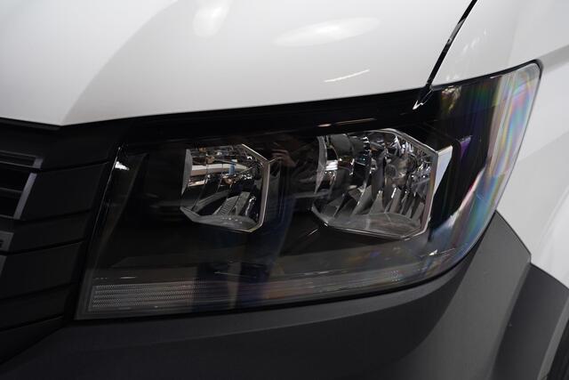 Volkswagen CRAFTER 2.0 TDI 140 pk L4H3 DSG Aut. Navi Cruise Control, PDC V+A, Houten Laadvloer, 3-Zits, Nieuw