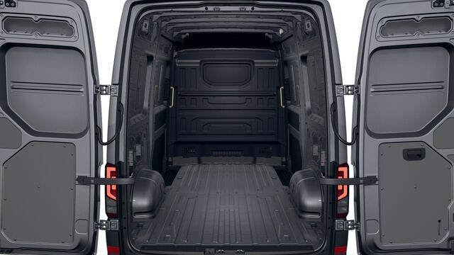 Volkswagen CRAFTER Bedrijfswagens Exclusive L3H3 2.0 TDI 130 kW 177 pk 8 versn. Auto | Red Line Pakket | Ergoactive geveerde bestuurdersstoel | Side assist dodehoekdetectie | Schuifdeur links | Stoelverwarming voor bestuurder en bijrijdersstoel |