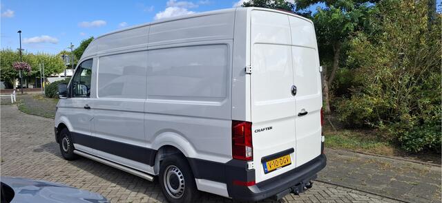Volkswagen CRAFTER 35 2.0 TDI L3H3 Comfortline 140 pk Automaat / Trekhaak / Navigatie
