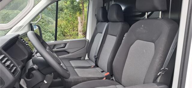 Volkswagen CRAFTER 35 2.0 TDI L3H3 Comfortline 140 pk Automaat / Trekhaak / Navigatie