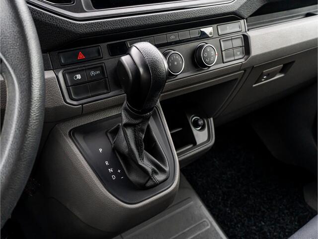 Volkswagen CRAFTER 35 2.0 TDI L3H3 Highline LED LEDER CAMERA TREKHAAK CRUISE APPLE CARPLAY 177 PK BOMVOL!!