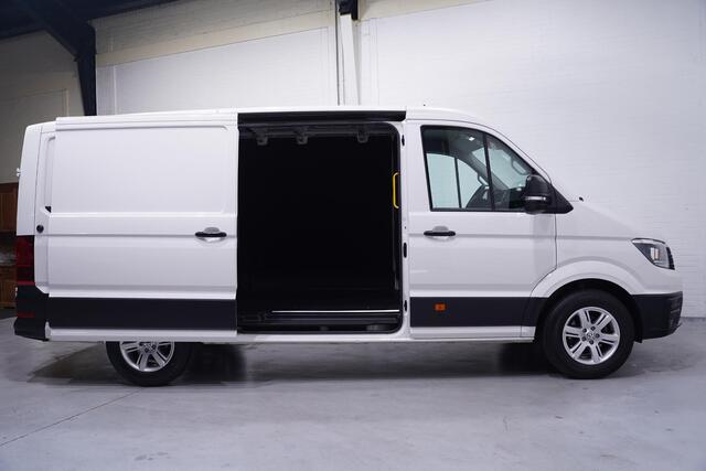 Volkswagen CRAFTER 2.0 TDI 140 pk DSG Aut. L3H2 Laag Dak 17" LMV Airco, Camera, PDC V+A, Trekhaak, 3-Zits