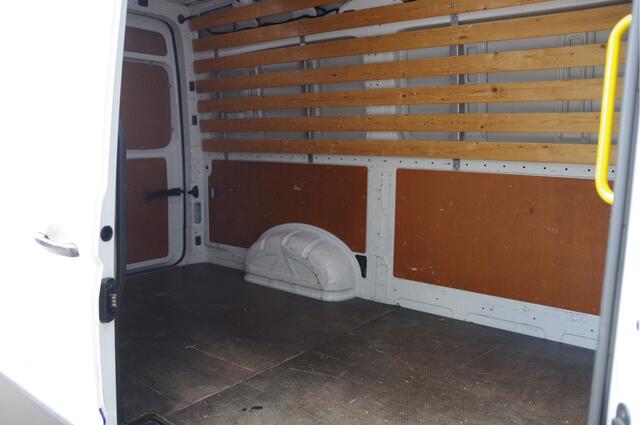 Volkswagen CRAFTER 2.0 TDI L3H3 140PK LED, ADAPT. CRUISE, CARPLAY, AIRCO, VOORRUIT VERWARMING, NL AUTO, NAP