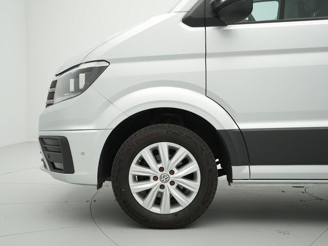 Volkswagen CRAFTER 35 2.0 TDI L3H3 Highline Camera Pdc Acc Trekhaak Navigatie Carplay Parkassist