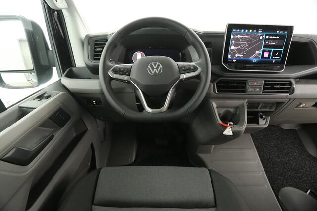 Volkswagen CRAFTER 2.0 TDI DSG HERO EDITION L3H3 | 140PK | FACELIFT MODEL | BPM VRIJ | 3000KG | TREKHAAK | VIRTUAL | ADAPTIVE CRUISE | CAMERA | LED | CARPLAY | 18"LMV | ZONNEKLEP
