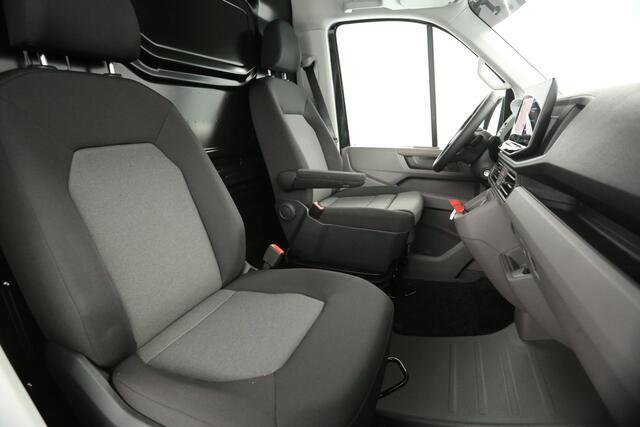 Volkswagen CRAFTER 2.0 TDI DSG HERO EDITION L3H3 | 140PK | FACELIFT MODEL | BPM VRIJ | 3000KG | TREKHAAK | VIRTUAL | ADAPTIVE CRUISE | CAMERA | LED | CARPLAY | 18"LMV | ZONNEKLEP