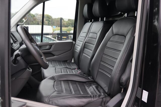 Volkswagen CRAFTER 30 Highline 2.0 TDI 177PK L3H2 DSG, Bi-Led, Camera, 3 Persoons, Trekhaak 3000KG