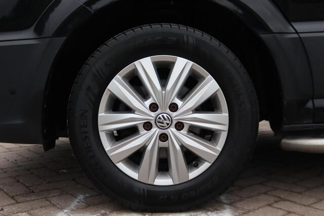 Volkswagen CRAFTER 30 Highline 2.0 TDI 177PK L3H2 DSG, Bi-Led, Camera, 3 Persoons, Trekhaak 3000KG