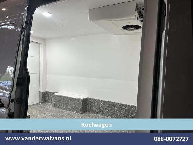 Volkswagen CRAFTER 2.0 TDI 177pk Automaat L3H3 L2H2 Koelwagen Vriezen tot -20°C Fabrieksgarantie Euro6 Airco | Camera Apple Carplay, Android Auto, Cruisecontrol, Massagestoel, Chauffeursstoel, Bijrijdersbank, 3000kg trekvermogen