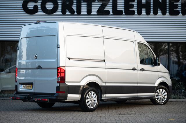 Volkswagen CRAFTER 35 2.0 TDI L3H3 140 PK | Trekhaak | Apple CarPlay | ACC | LED | Camera