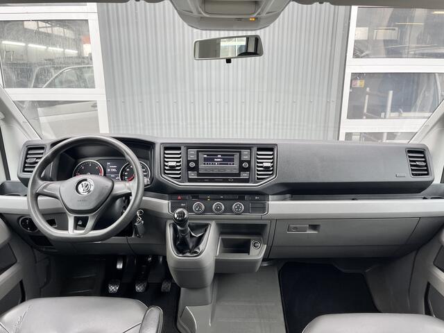 Volkswagen CRAFTER 35 2.0 TDI DC Hiab Laadkraan 023-3 Trekhaak 2500 kg trekgewicht Airco Cruise controle 6-Persoons Open laadbak Pick-up Euro 6 Bakwagen P-up Telefoonverbinding 1e eigenaar