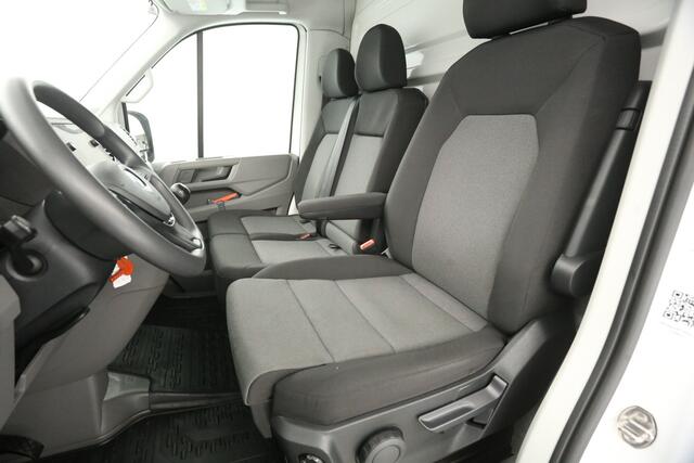 Volkswagen CRAFTER 35 2.0 TDI | Bakwagen | Laadklep | Zijdeur | 3000KG Trekgew. | 3-Zits | Airco | Cruise | Carplay