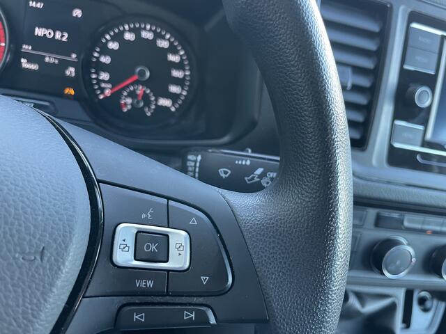 Volkswagen CRAFTER 35 2.0 TDI L4 DC Comfortline Airco - Bluetooth - Cruise control - start/stop systeem - Mistlampen voor - Centrale vergrendeling met afstandsbediening - 7 persoonswagen