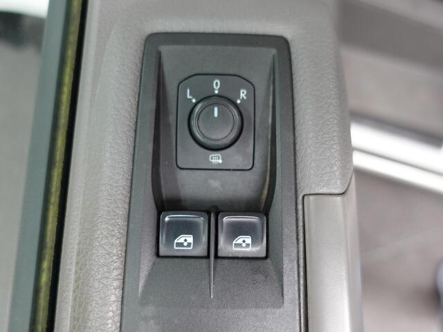 Volkswagen CRAFTER 140pk L4H3 / L3H2 Dubbele cabine Airco Cruise control Trekhaak Navigatie Carplay Camera Sidebars Euro6