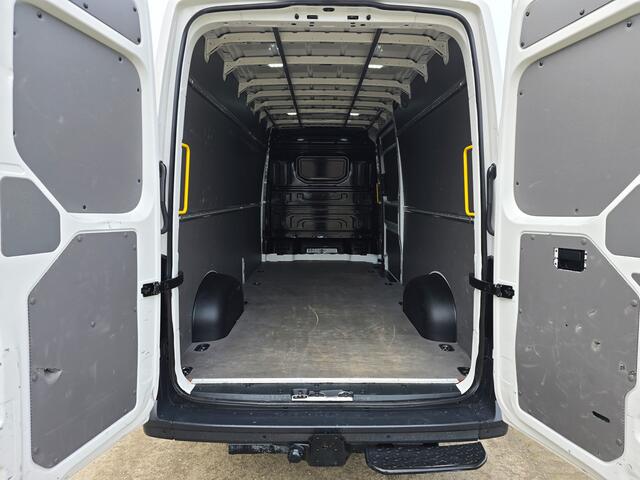 Volkswagen CRAFTER 35 2.0 TDI L4 H3 - MAN TGE - - 140 Pk - Euro 6 - Airco - Cruise Control