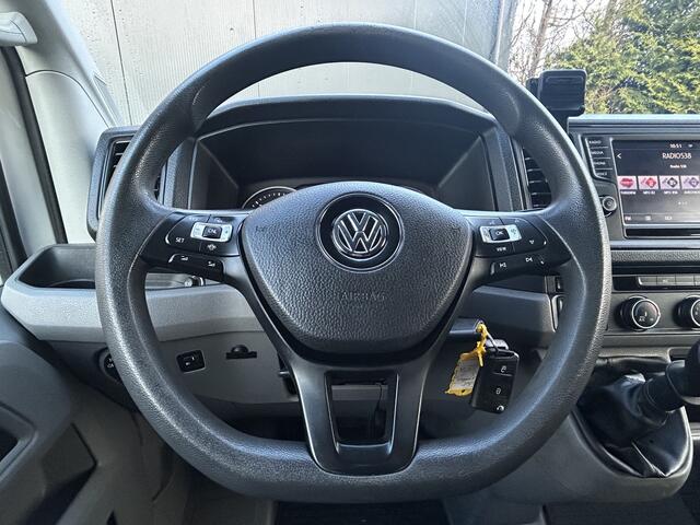 Volkswagen CRAFTER 2.0 TDI 102 PK / PICK UP / 1e EIG. / TREKHAAK / AIRCO / CRUISE / 2.500 KG AHG / 3-ZITS / APPLE CARPLAY