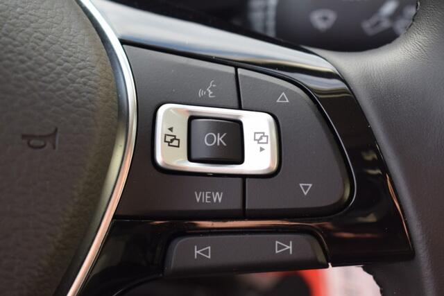 Volkswagen CRAFTER 2.0 TDI L3H3 Highline 140 PK LED TREKHAAK NAVI BETIMMERING