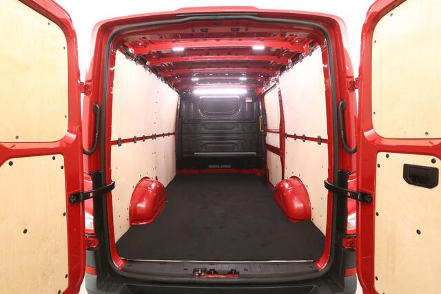 Volkswagen CRAFTER 35 2.0 TDI L3H2 | Airco | Carplay | Parkeersens. | Elektrpakket