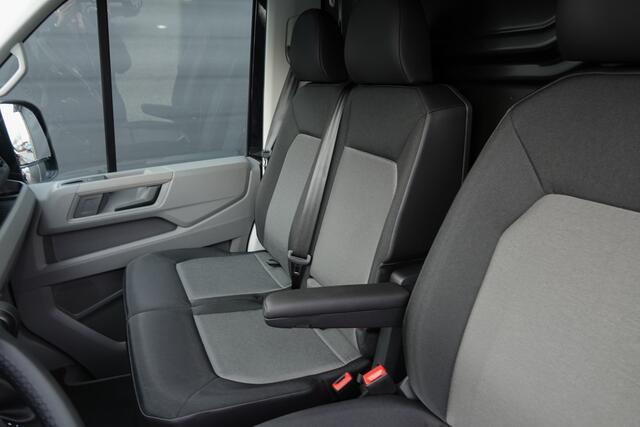 Volkswagen CRAFTER L3H3 2.0Tdi 177Pk Aut. | 2xSchuifdeur | 3.500Kg Trekgewicht | Achteruitrijcamera | 19'' | Deep Black