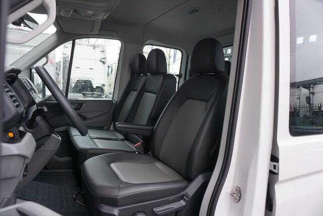 Volkswagen CRAFTER Open Laadbak 177pk Automaat Dubbele cabine Apple Carplay Camera Cruise control Trekhaak