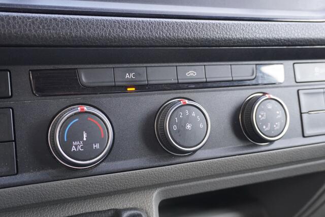 Volkswagen CRAFTER 2.0 TDI 177PK L3H3 EURO 6 - Airco - Cruise - PDC - ¤16.900,- Excl.