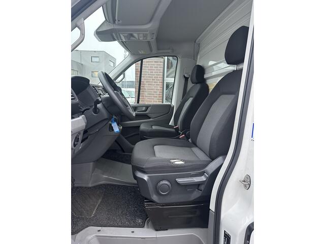 Volkswagen CRAFTER 50 2.0 TDI 177pk Aut.Bakwagen+Laadklep Airco,Cruise,Radio,Tachograaf L440cm B213cm H218cm